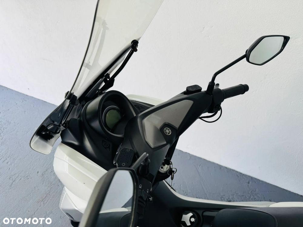 Yamaha NMAX - 34