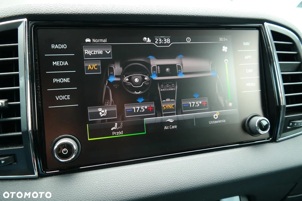 Skoda Karoq 1.5 TSI ACT GPF 4x2 Style DSG - 29
