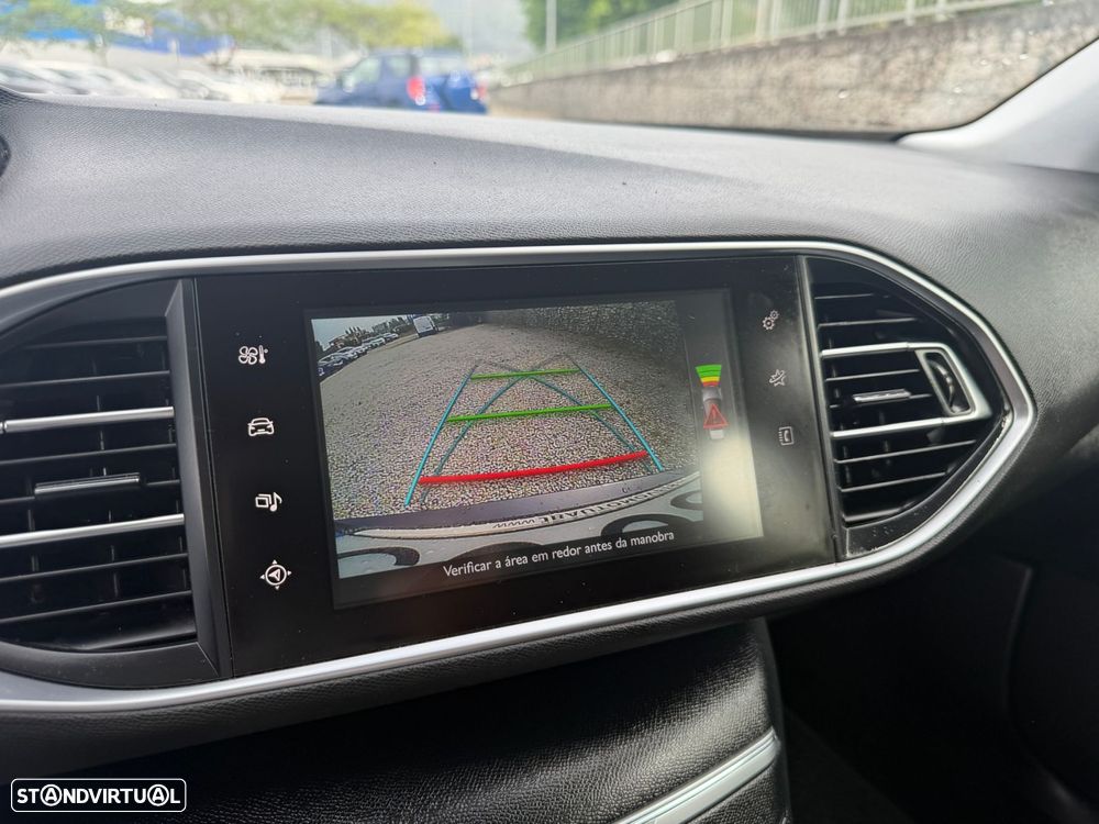 Peugeot 308 1.6 BlueHDi Allure J17 - 15