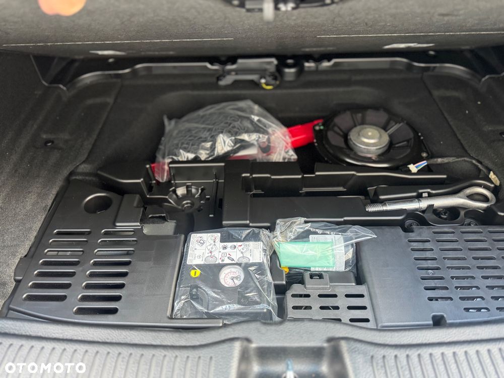 Mercedes-Benz Klasa B 180 Progressive 7G-DCT - 16