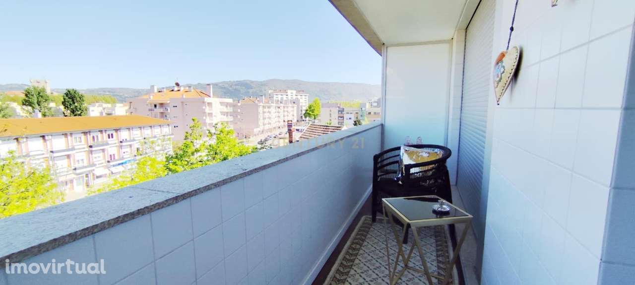 Apartamento quase novo, no centro da cidade de Chaves - Grande imagem: 2/26