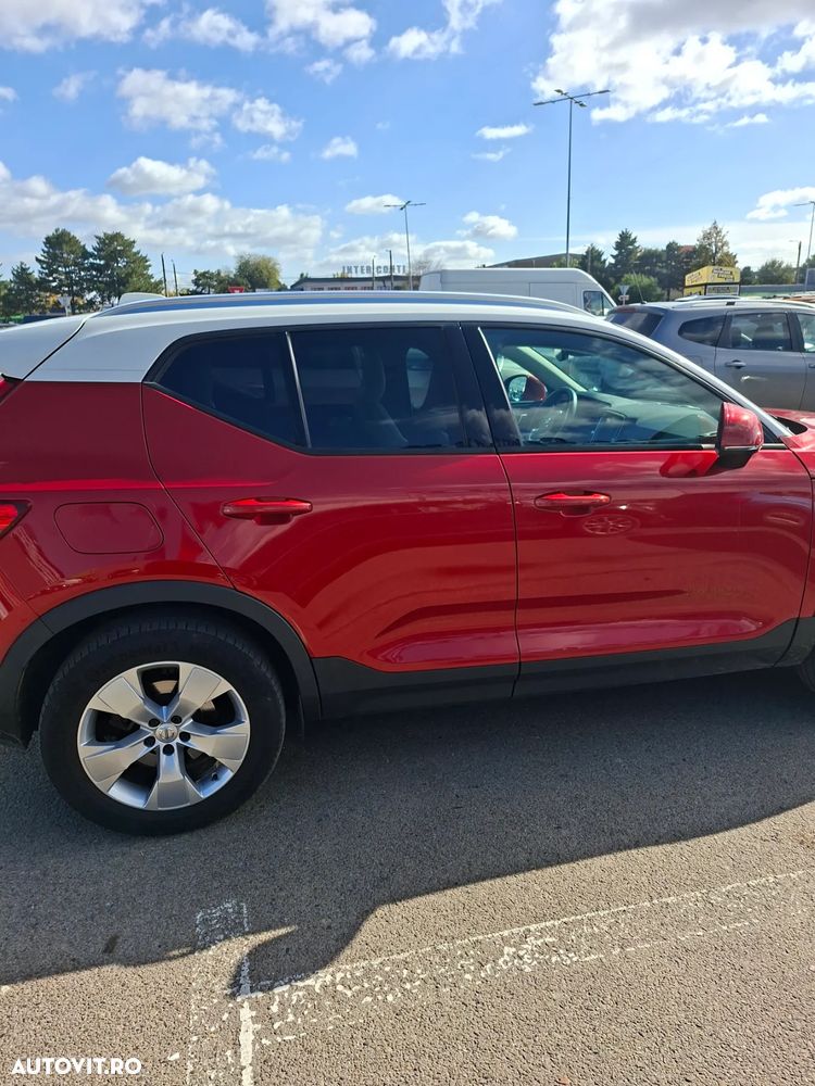 Volvo XC 40 D3 AWD Momentum Pro - 4