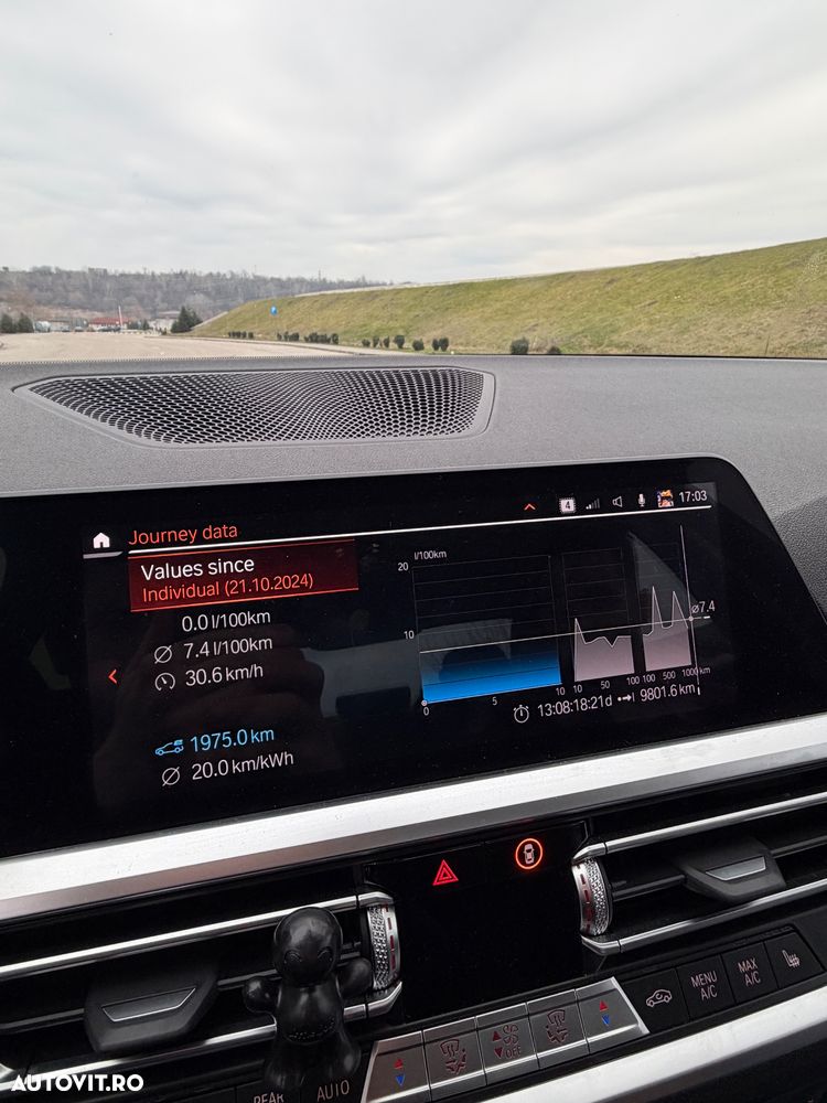 BMW Seria 3 330e Aut. - 29