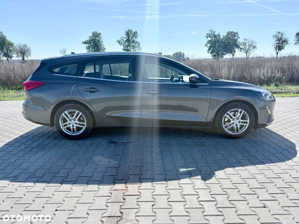 Ford Focus 1.5 EcoBlue STart-Stopp-System TITANIUM - 2