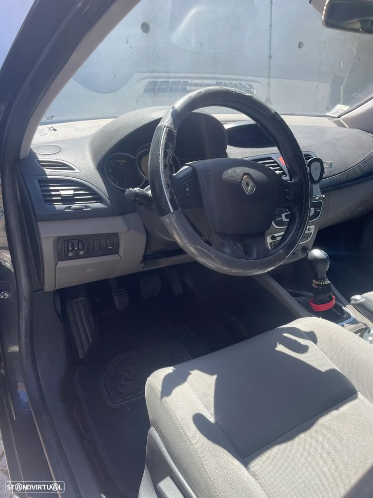 Renault Mégane ENERGY dCi 110 Start & Stop Bose Edition - 7