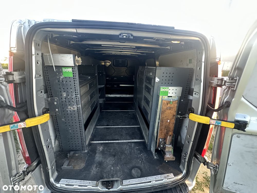 Ford TRANSIT CUSTOM - 4