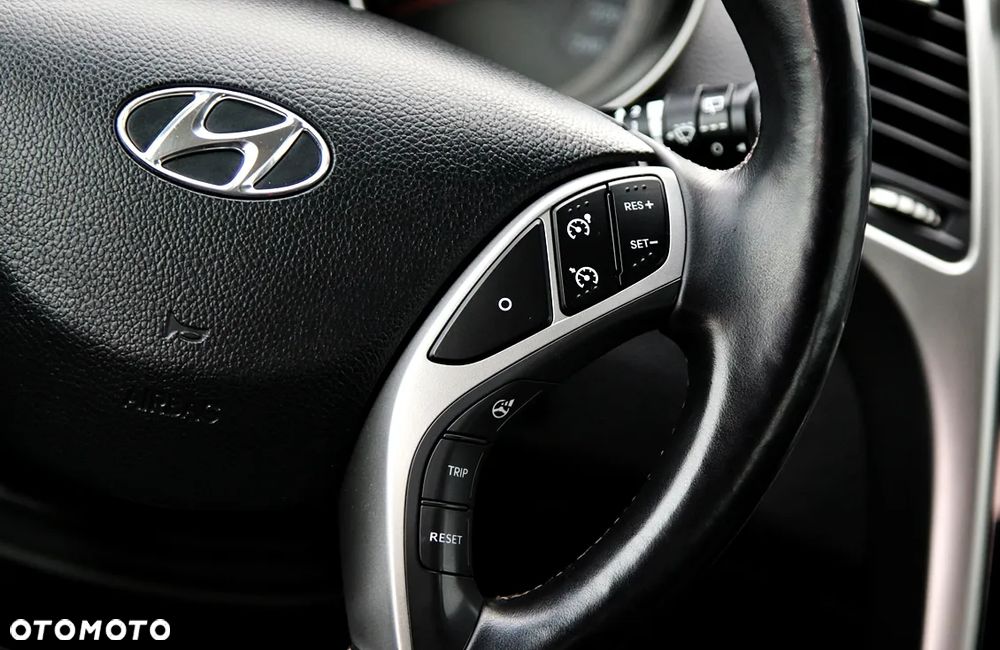 Hyundai i30 1.6 GDI Premium - 19