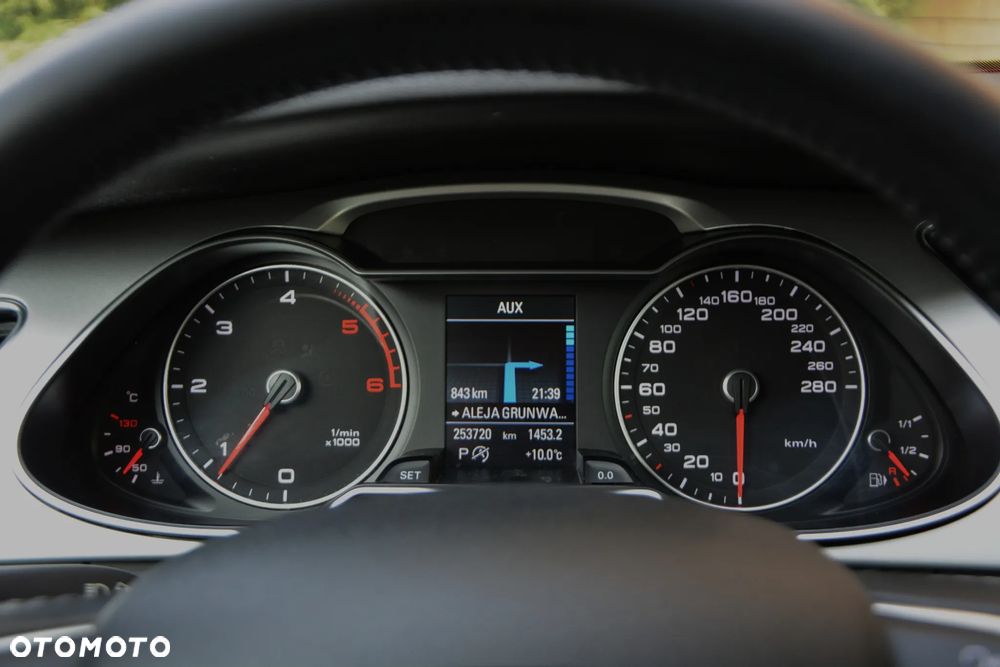 Audi A4 Avant 2.0 TDI DPF clean diesel multitronic Ambiente - 19