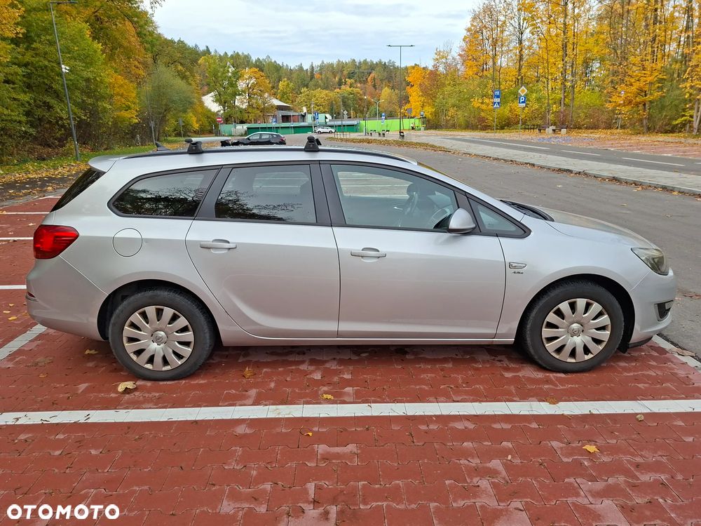 Opel Astra 2013 photo 5
