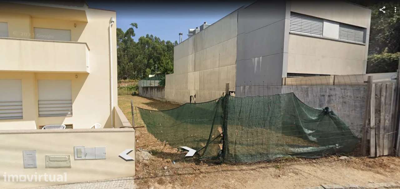 Terreno em Moreira da Maia para Moradia Cave / Rés do Chão / 1º Andar - Grande imagem: 2/5