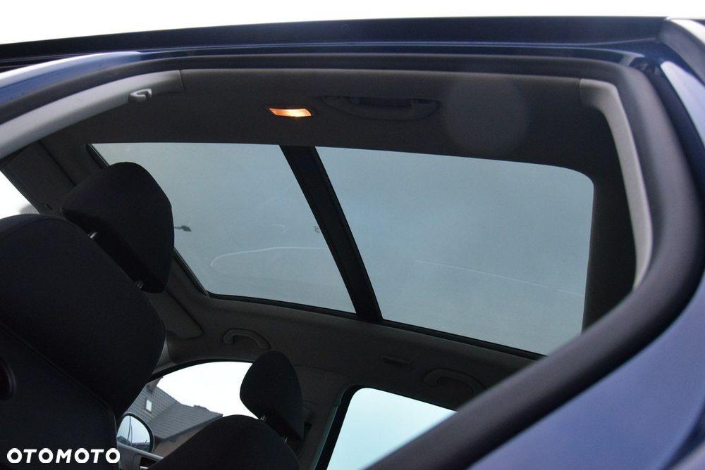 Volkswagen Tiguan 2.0 TDI DPF BlueMotion Technology Sport & Style - 31