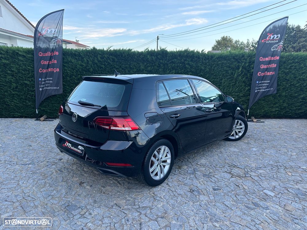 VW Golf 1.6 TDI Confortline - 5