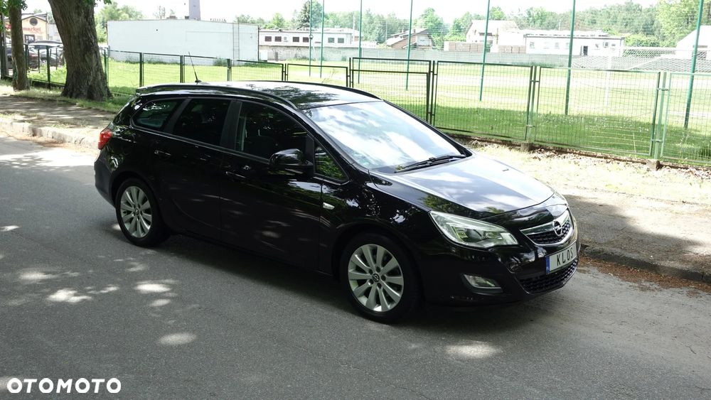Opel Astra 1.6 Turbo - 38