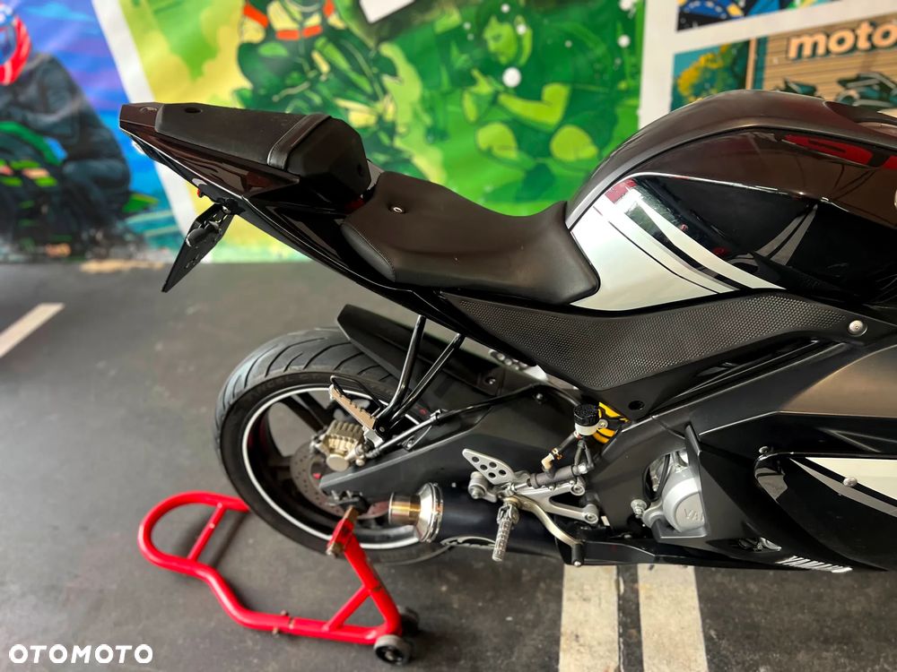Yamaha YZF - 22
