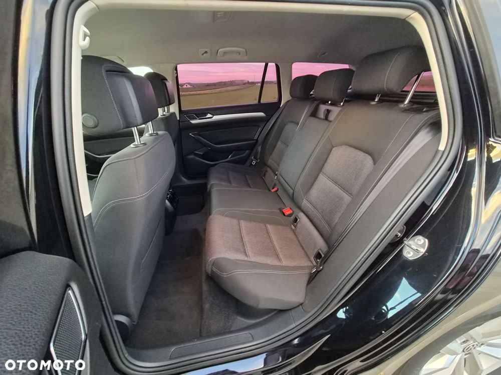 Volkswagen Passat Variant 1.6 TDI SCR DSG Business - 12