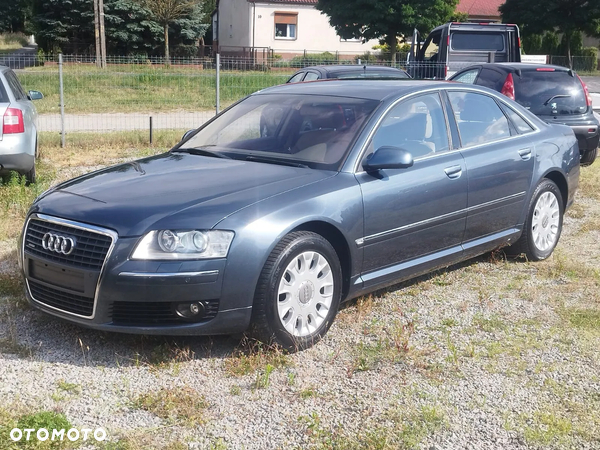 Audi A8 3.2 FSI quattro