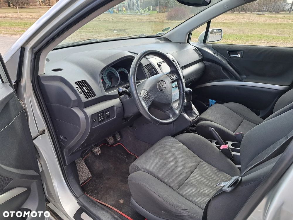 Toyota Corolla Verso 1.8 Sol + 7os - 8