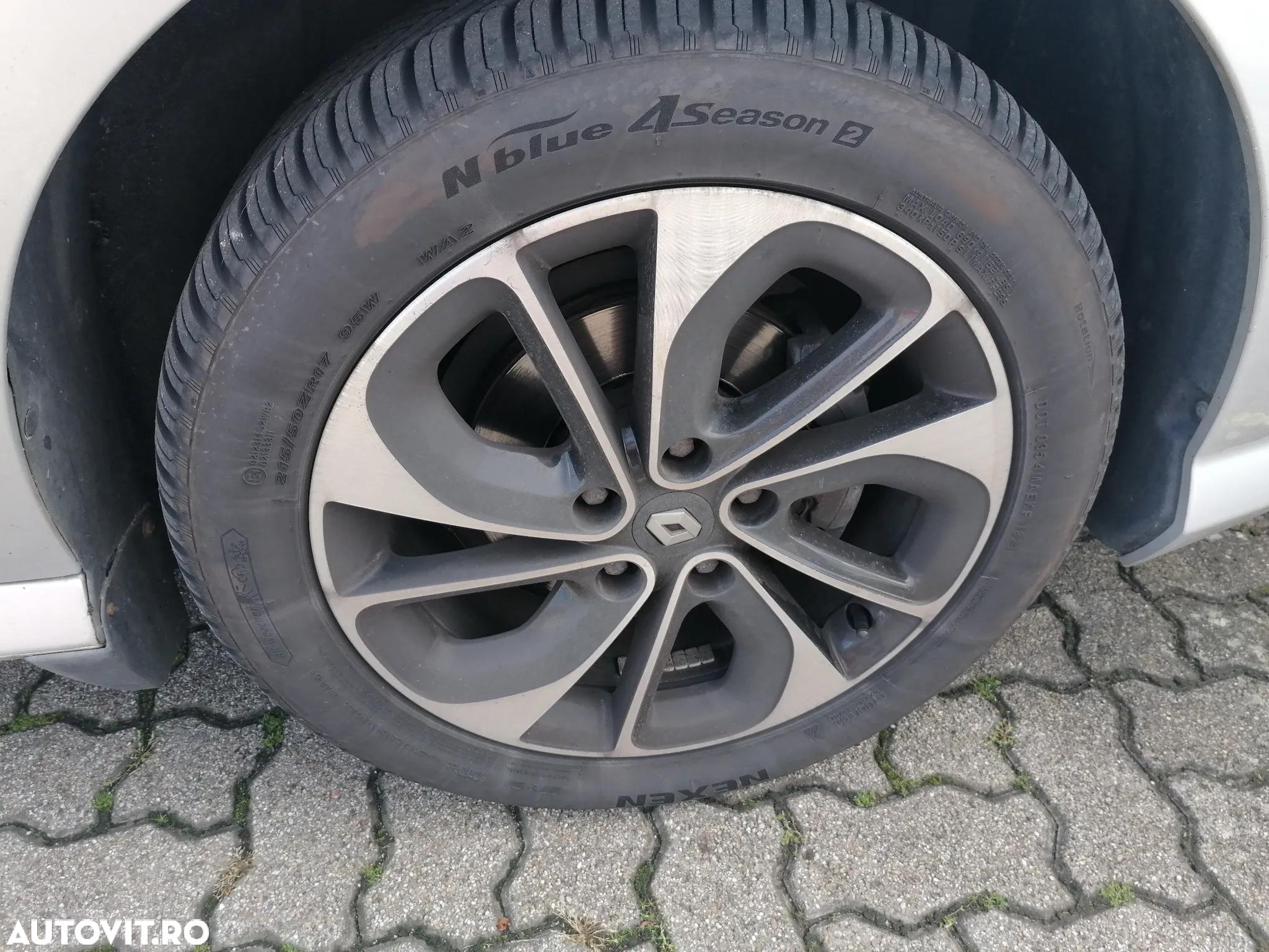 Renault Laguna Grandtour dCi 110 FAP EDC Bose Edition - 9