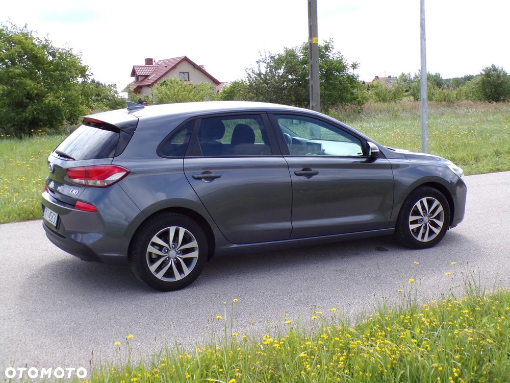 Hyundai i30 1.6 CRDI Intro Edition - 11