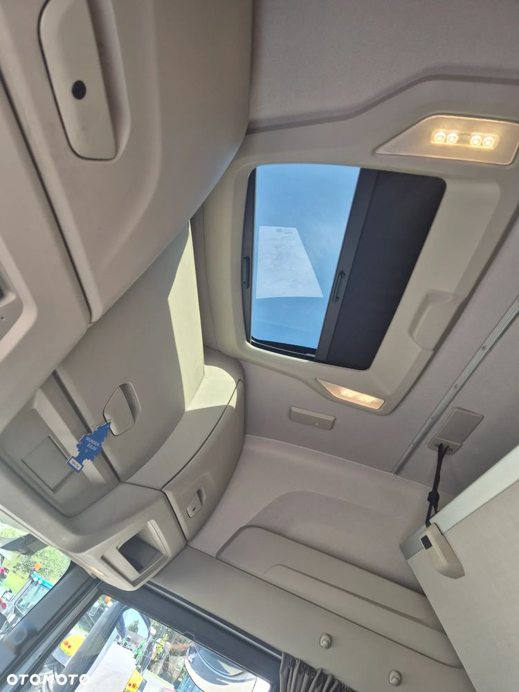 Iveco S-WAY 480 - 9