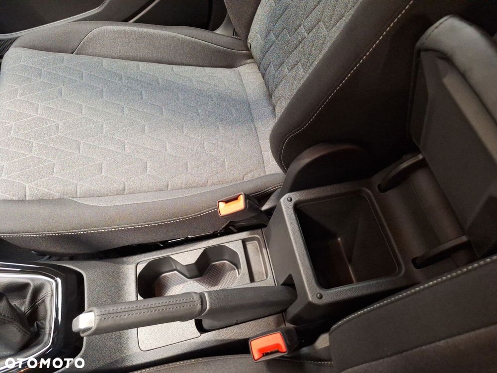 Volkswagen T-Cross - 23