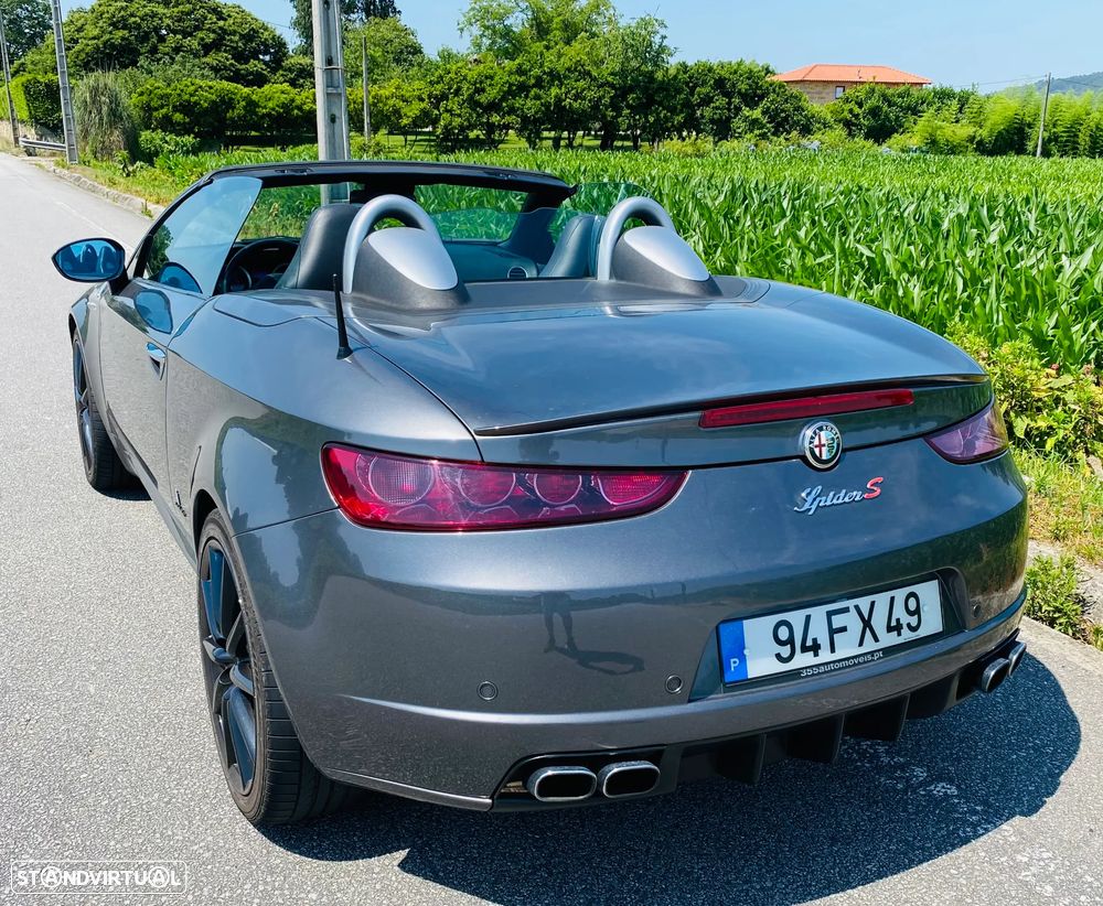 Alfa Romeo Spider 2.4 JTDM - 9