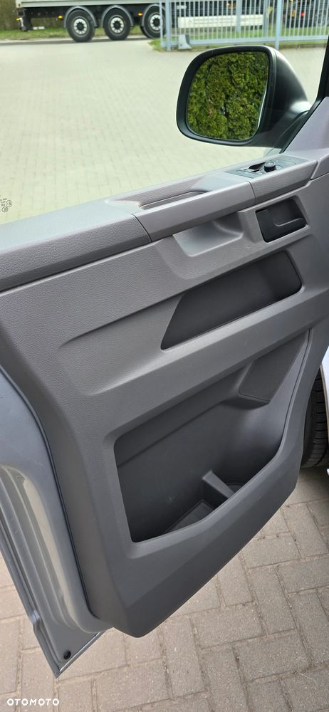 Volkswagen Transporter - 18