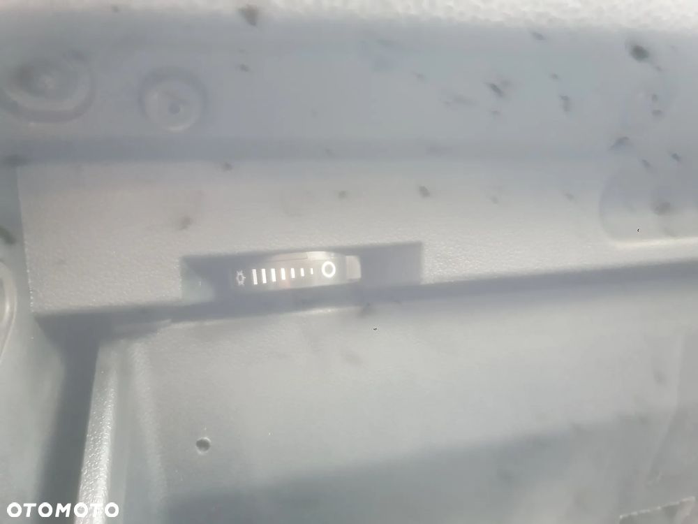 Volkswagen Touran - 25