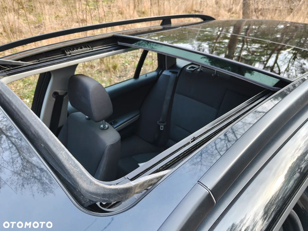 BMW Seria 3 318i - 4