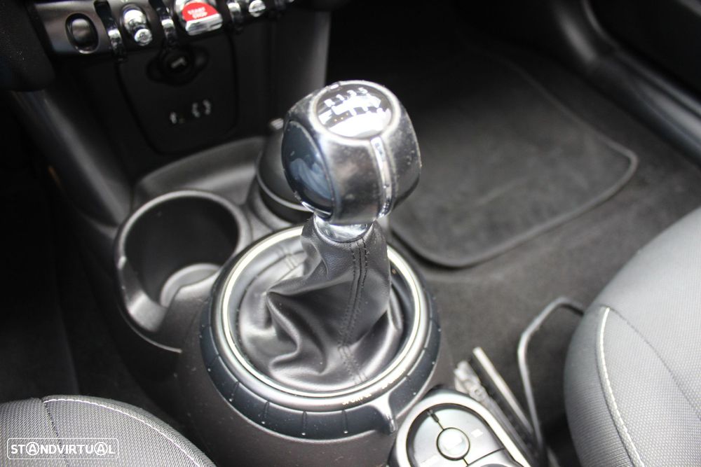 MINI 3 Portas Cooper D - 13