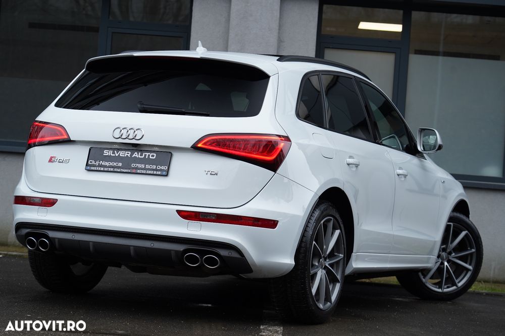 Audi SQ5 - 30