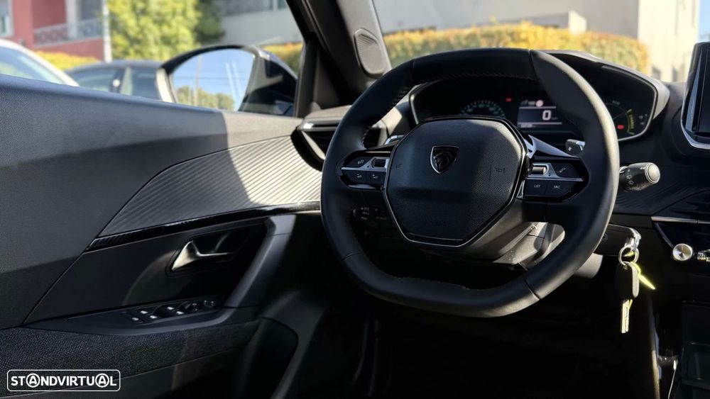 Peugeot 2008 1.2 Hybrid Style e-DCS6 - 10