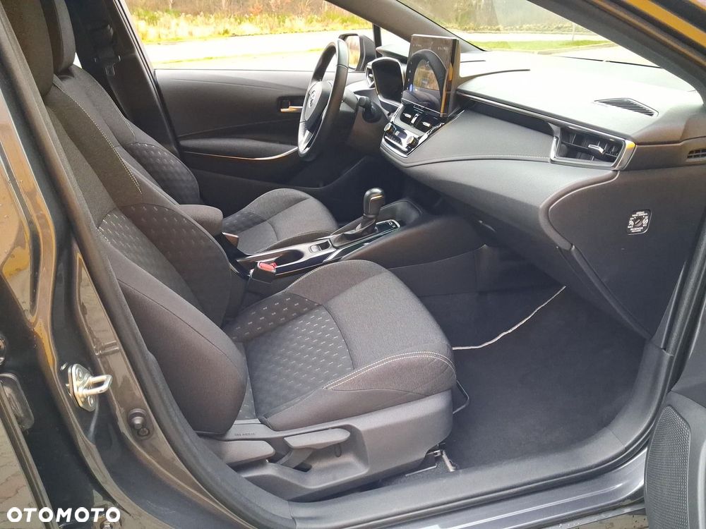 Toyota Corolla 1.8 Hybrid Comfort - 18