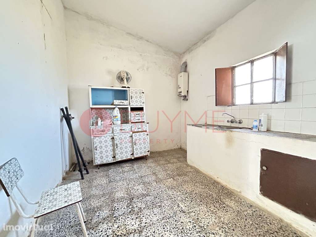 Moradia para Restaurar com Potencial de Construção em Vale Judeu - Grande imagem: 2/20