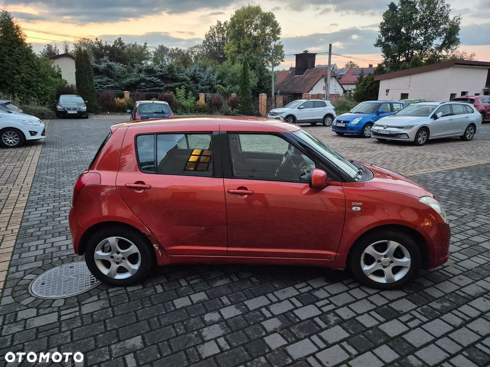 Suzuki Swift - 4