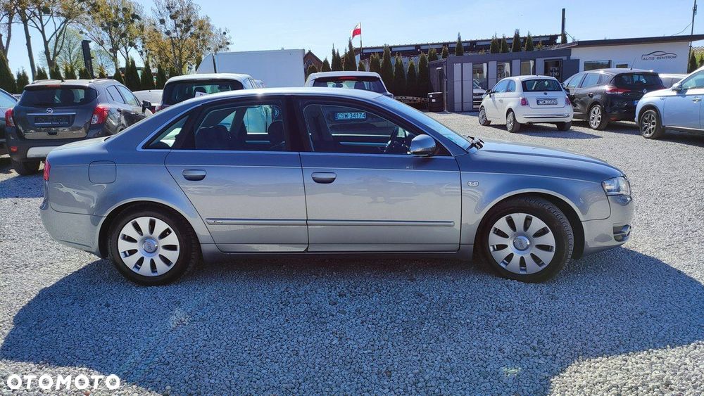 Audi A4 Limousine - 15
