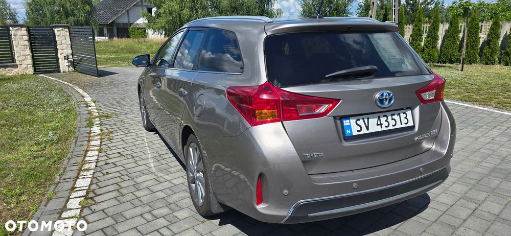 Toyota Auris 1.8 HSD Luna - 10