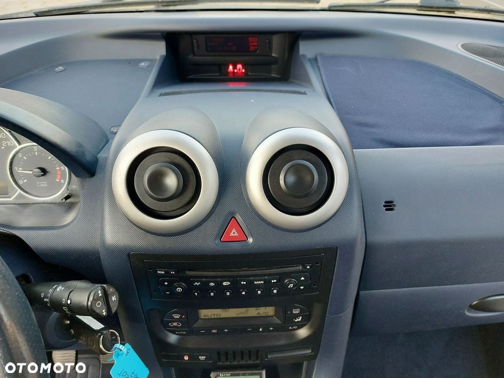 Peugeot 1007 - 17