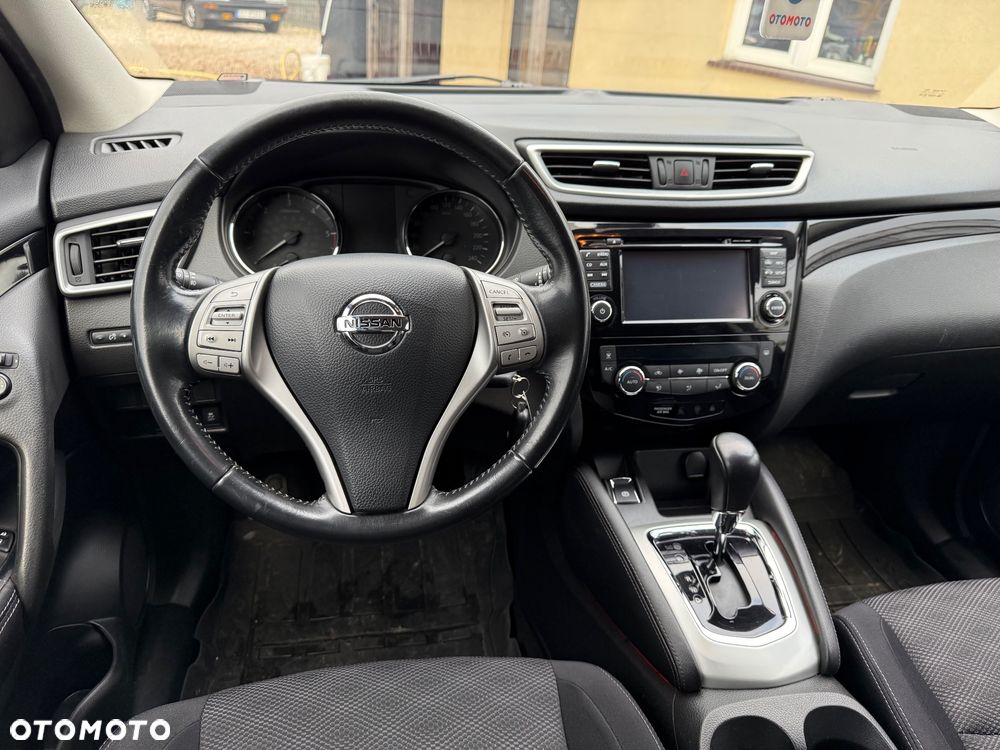 Nissan Qashqai 1.6 DCi Xtronic N-Connecta - 17