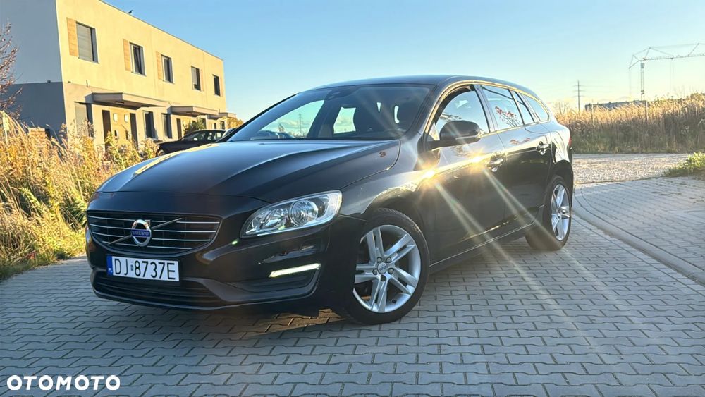 Volvo V60 D4 Geartronic Kinetic - 1