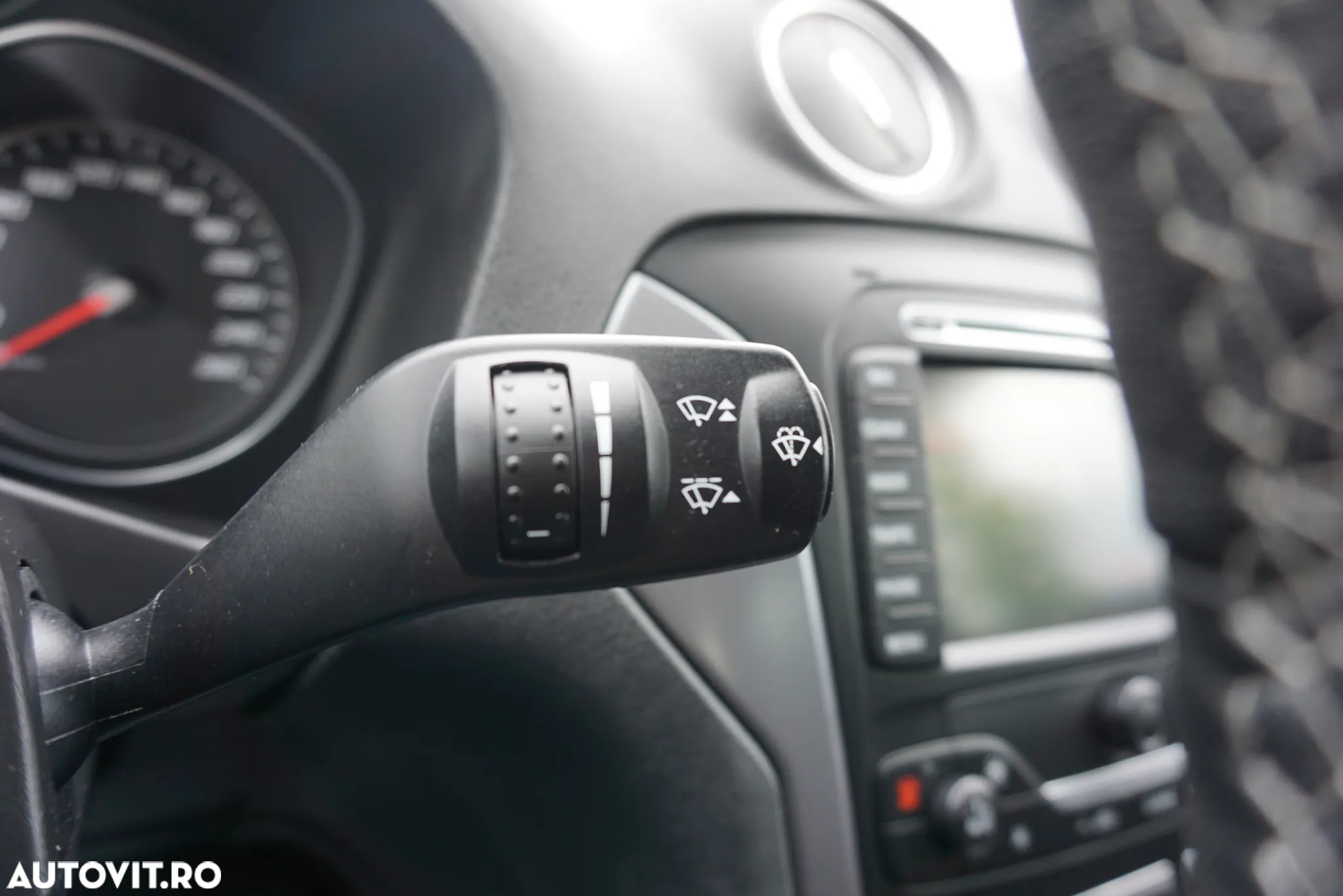 Ford Mondeo 2.0 EcoBoost Powershift Titanium - 20