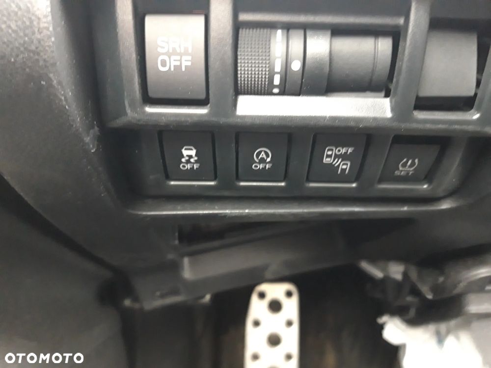 Subaru XV 2.0i Lineartronic Exclusive+ - 12