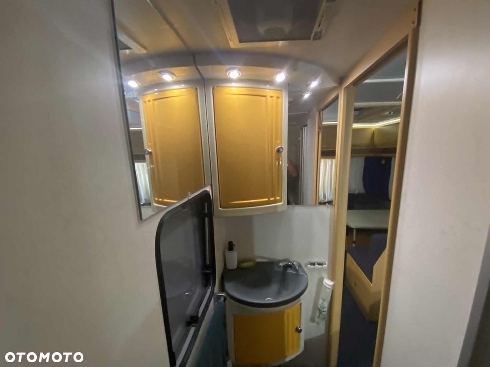 Dethleffs Camper - 11