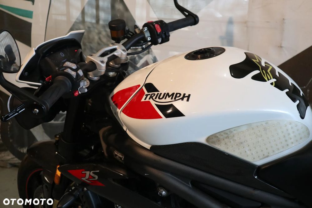 Triumph Speed Triple - 8