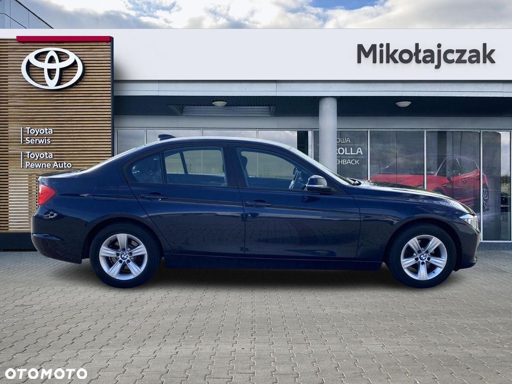 BMW Seria 3 318d EU6 - 11