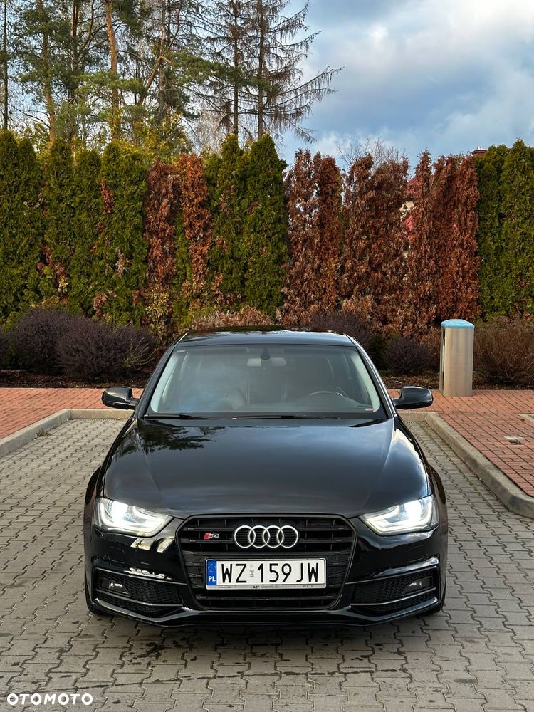 Audi A4 Limousine - 2