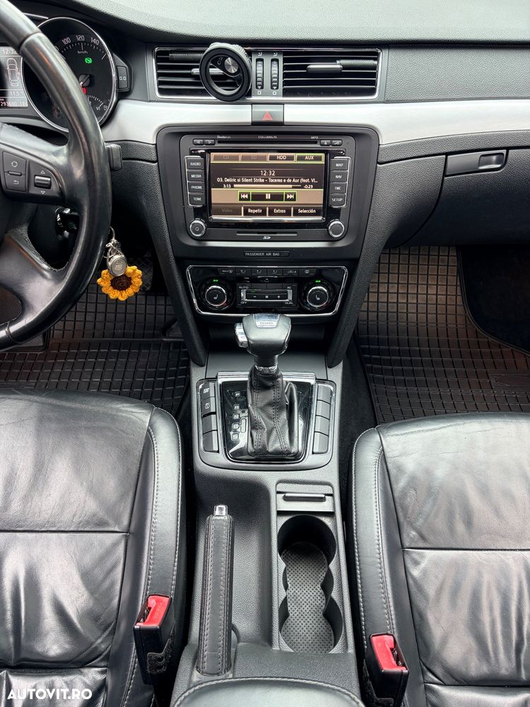 Skoda Superb 2.0 TDI Ambition DSG - 19