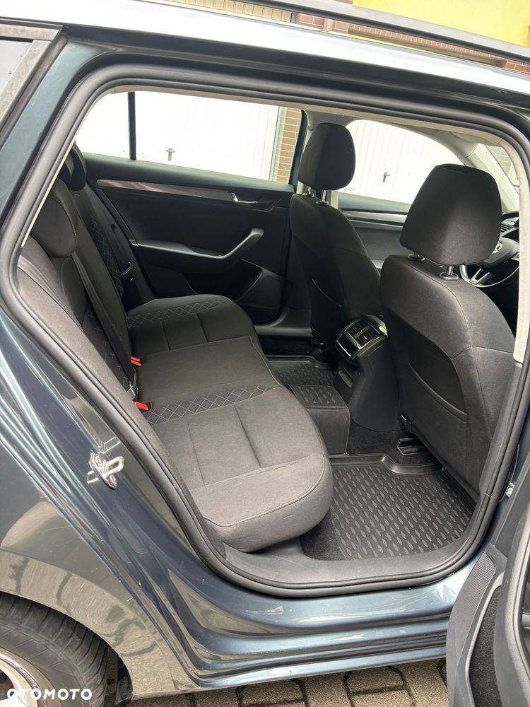 Skoda Superb 1.6 TDI GreenLine - 14