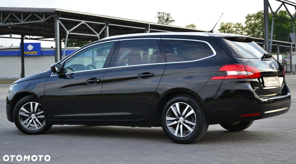 Peugeot 308 BlueHDi 130 EAT8 Stop & Start Allure - 28