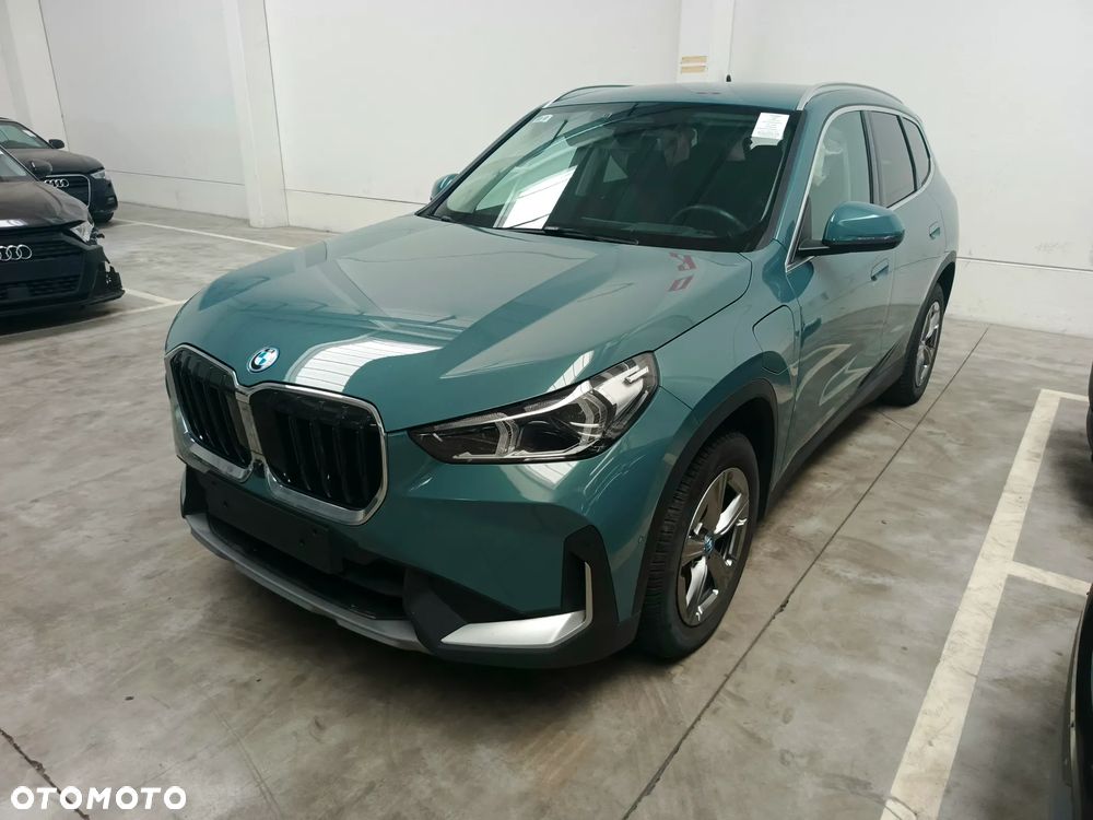 BMW X1 xDrive20d mHEV - 3